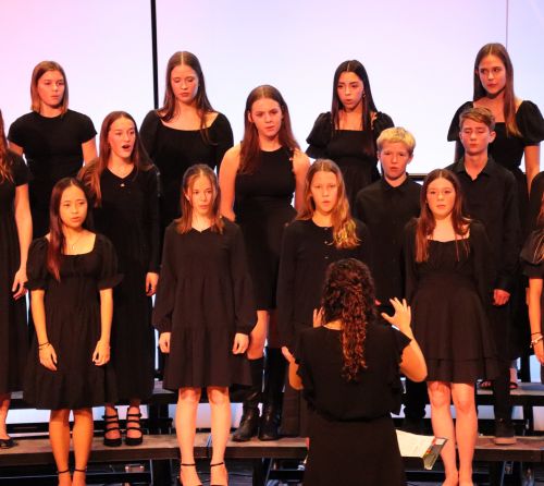 Choir4
